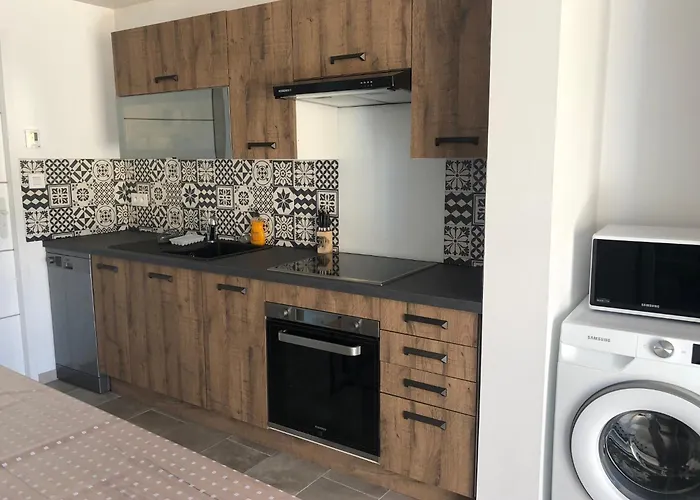 Loc5c Hébergement de vacances *